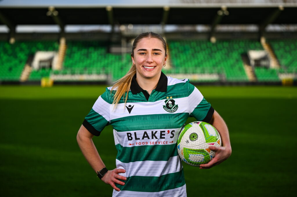 Ireland international joins the Hoops